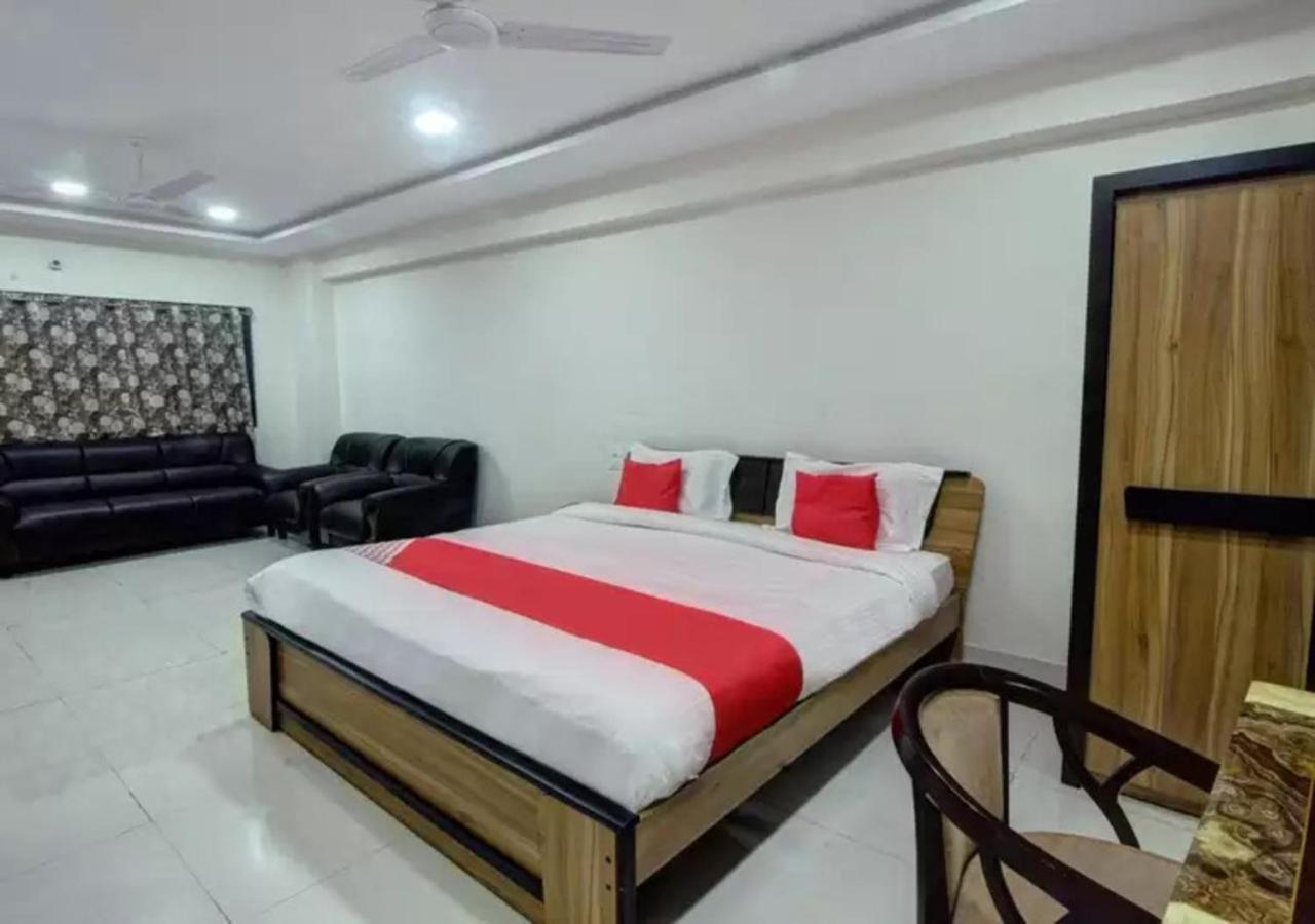Hotel Santoshi Hometel Raichur Exterior photo