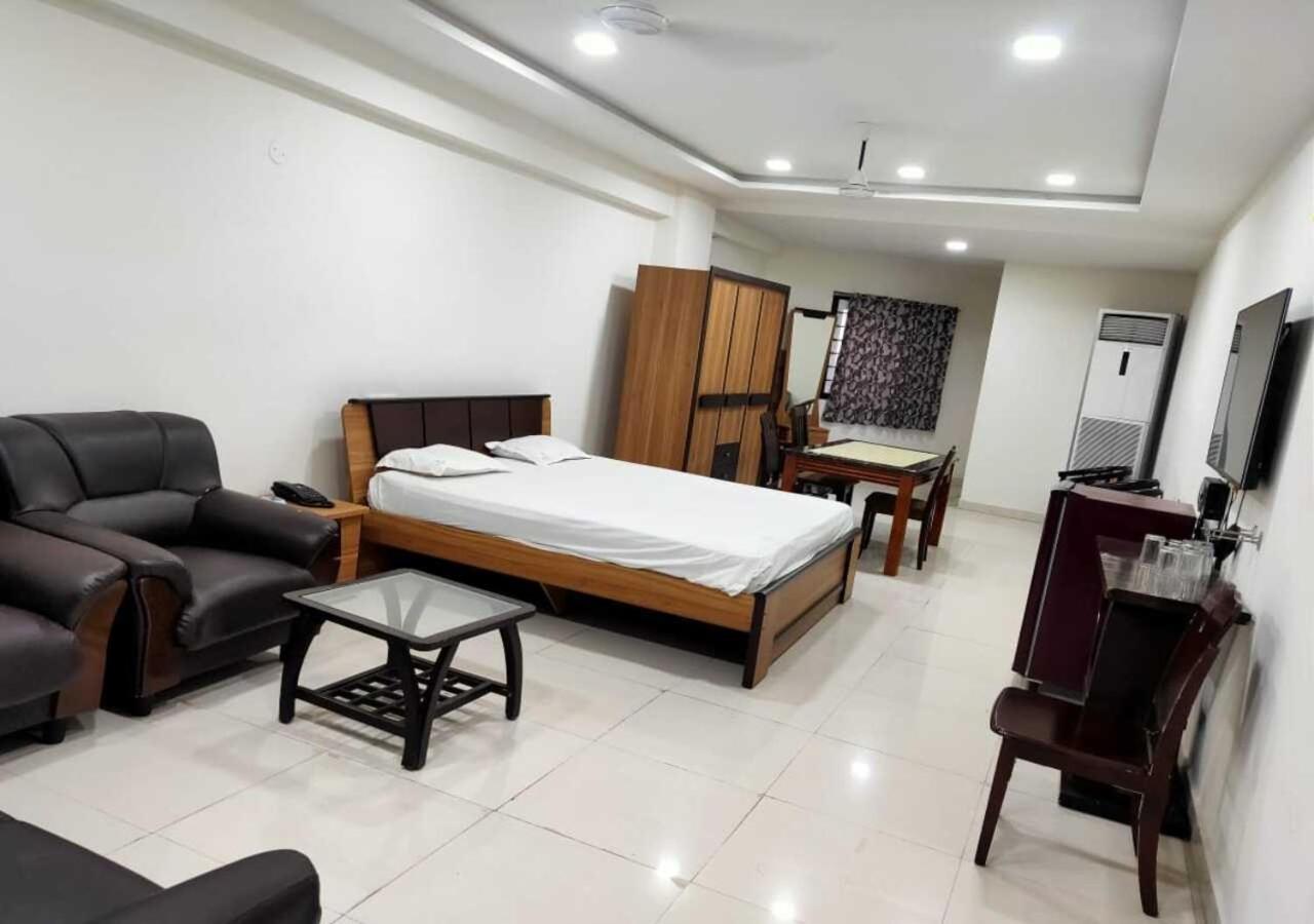 Hotel Santoshi Hometel Raichur Exterior photo