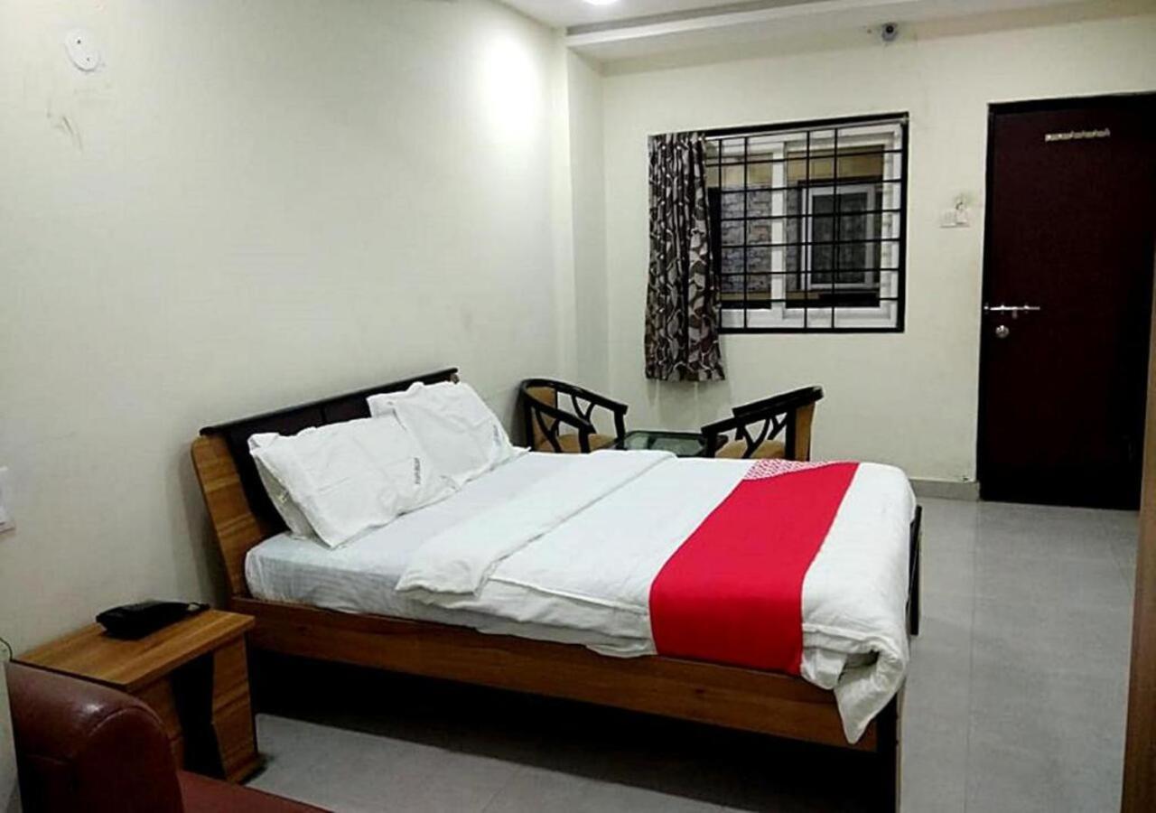 Hotel Santoshi Hometel Raichur Exterior photo