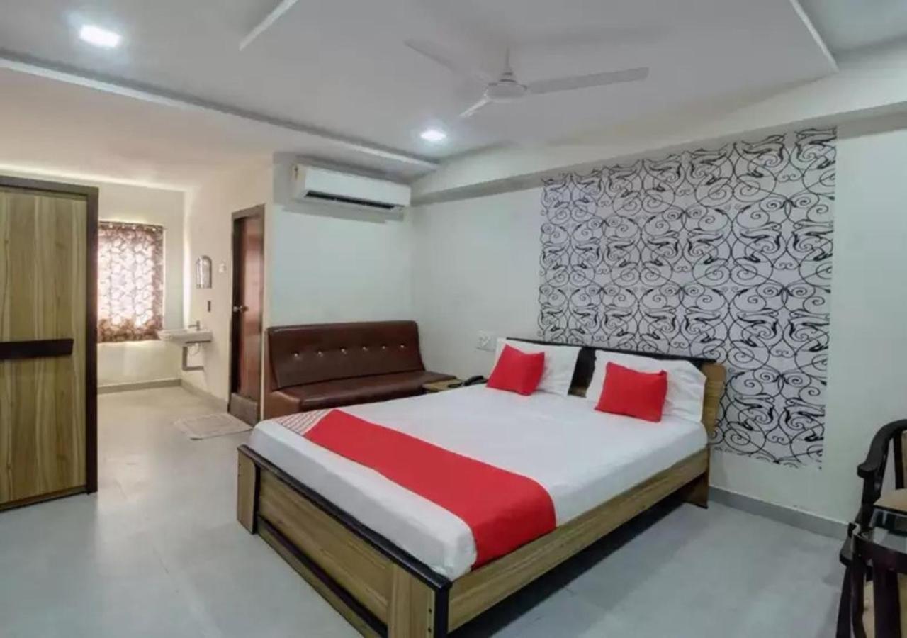 Hotel Santoshi Hometel Raichur Exterior photo