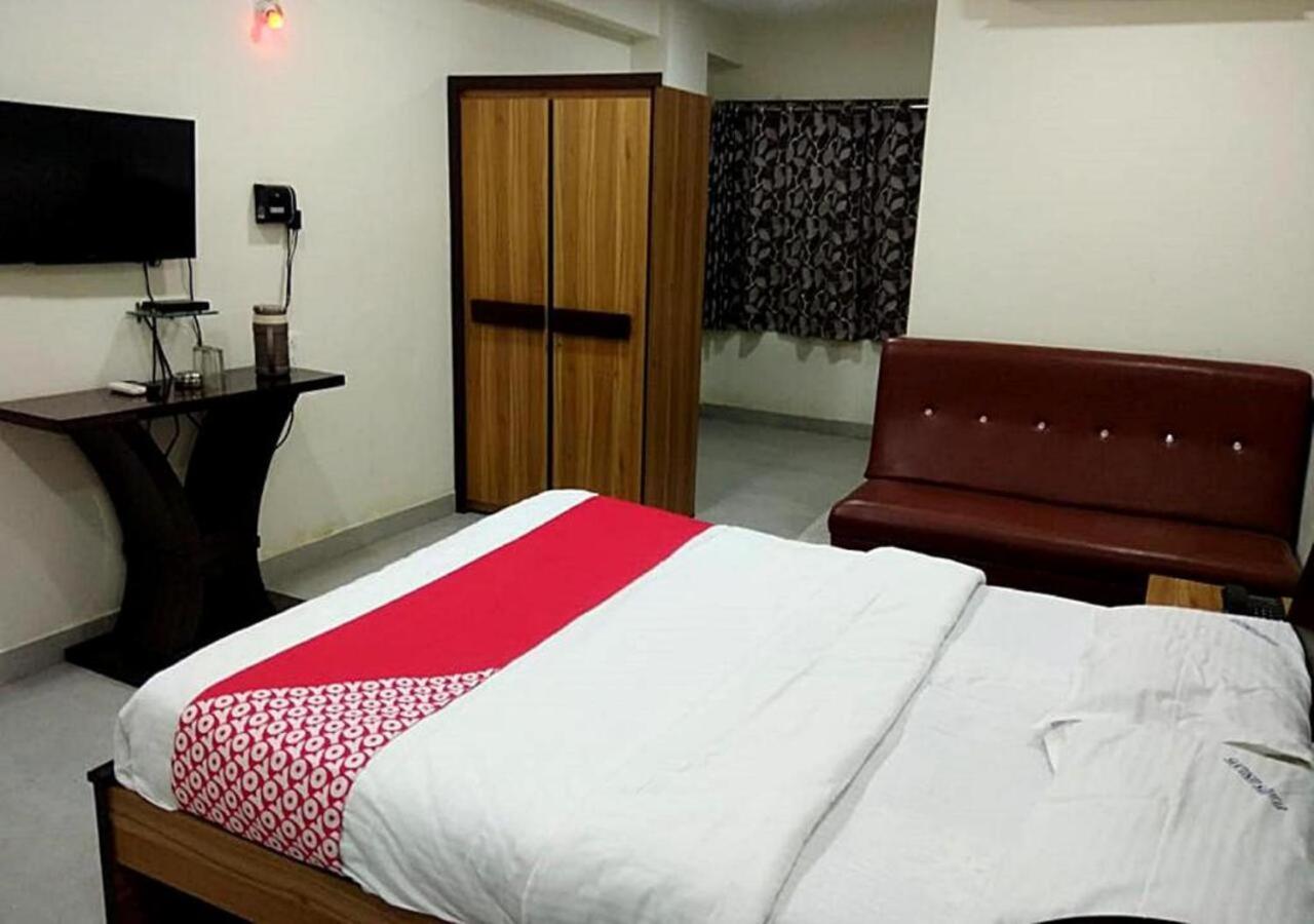 Hotel Santoshi Hometel Raichur Exterior photo